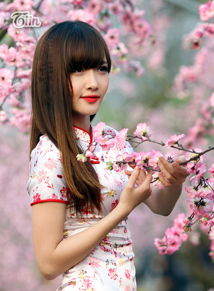 征服美艳的护士长王燕立即播放